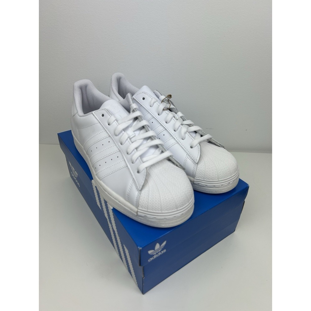 Adidas Mens Size 9.5 Superstar Shoes Cloud White Casual Sneakers Footwear EG4960 - Picture 2 of 5